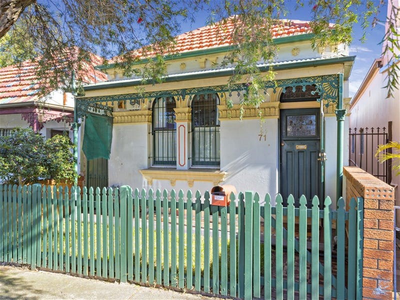 71 Metropolis Road ENMORE NSW